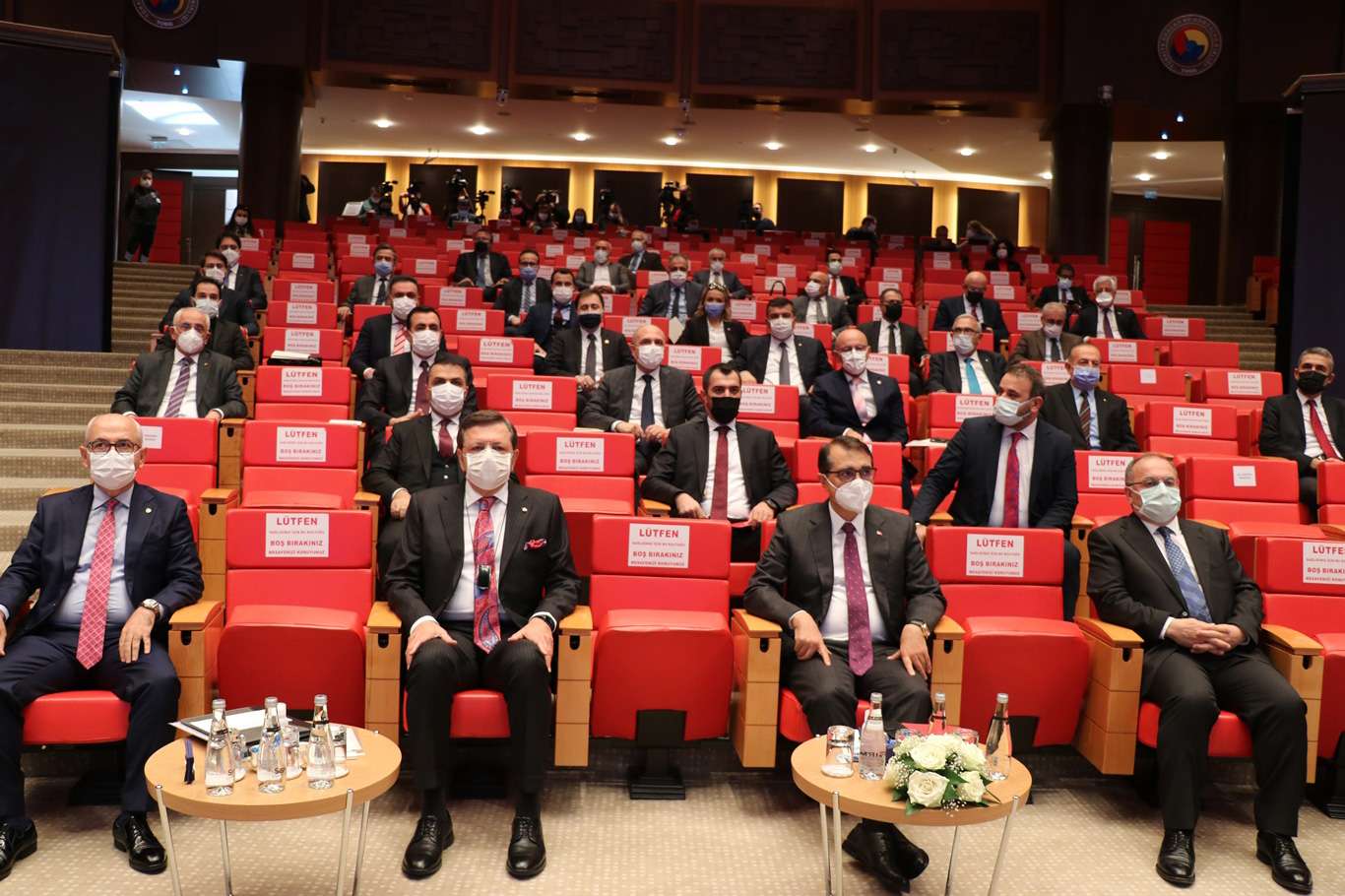 "Türkiye Madencilik Sektörü Gelişim Raporu" tanıtıldı "Türkiye Madencilik Sektörü Gelişim Raporu" tanıtıldı